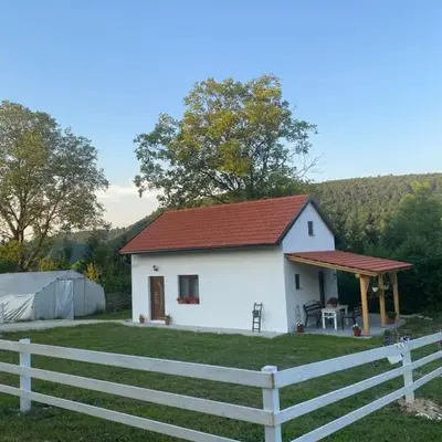 Hill House Emir