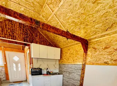 a kitchen with a ceiling in a house at Apartman Oaza mira-Visoko in Visoko