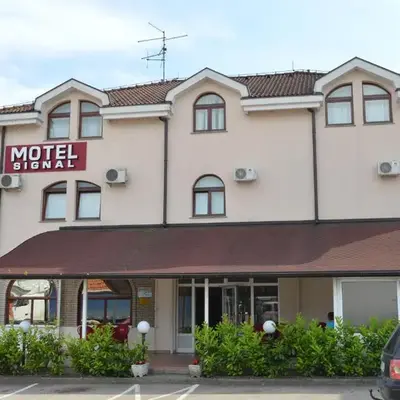 Motel Signal
